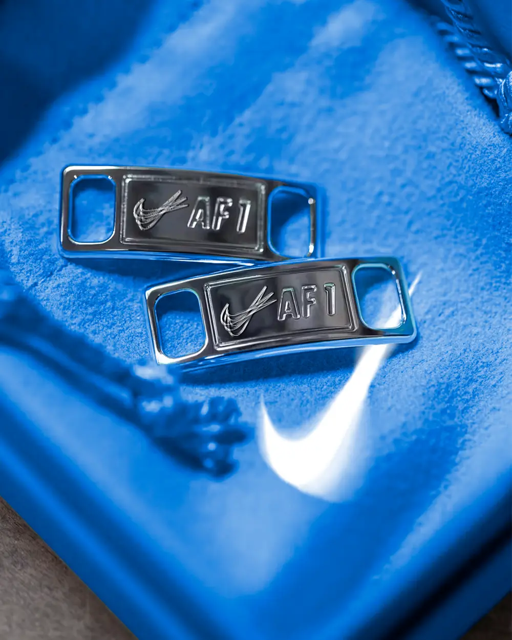 Nike - Artisan au travail